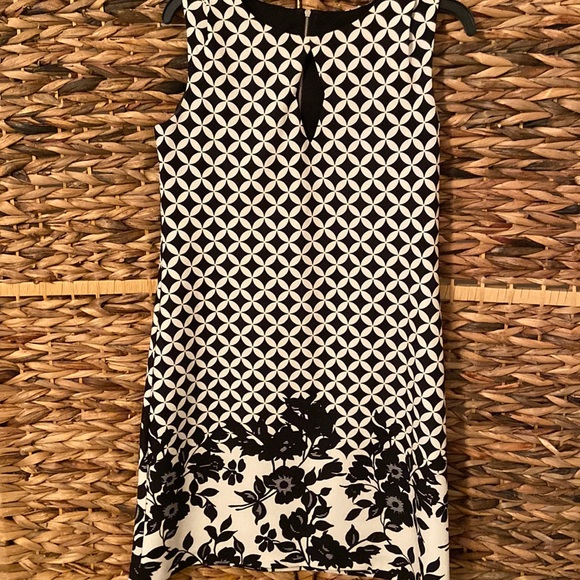 Gabby Skye Dresses & Skirts - Gabby Skye dress. Size 8. Black and White
